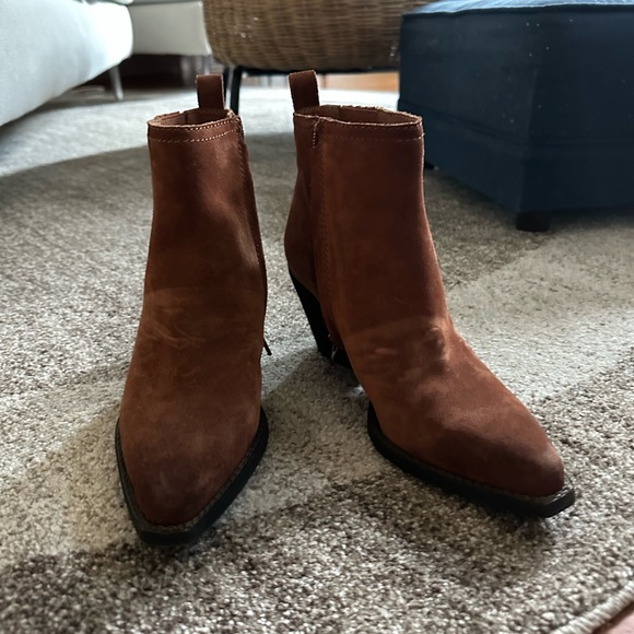 Zodiac Robyn Bootie in Cognac - Picture 3 of 4